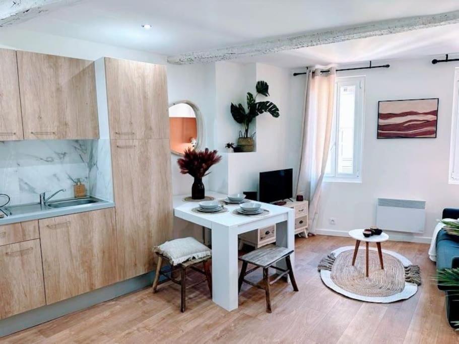 Studio Aux Pieds Des Parfumeries Grasse Exterior foto